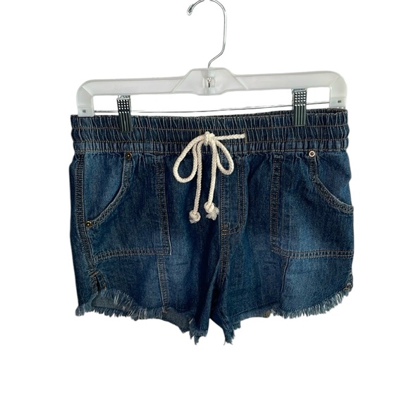 MAURICES WOMENS PULL ON CUT OFF SHORTS WITH DRAWSTRING SIZE 8 - Picture 1 of 7